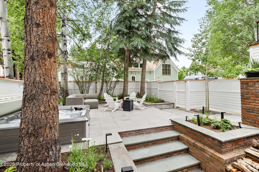 34 of 34 - 437 W Smuggler Street, Aspen, CO