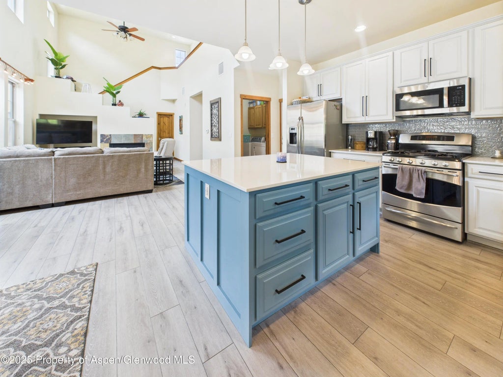11 of 27 - 484 Red Bluff Vista, Glenwood Springs, CO