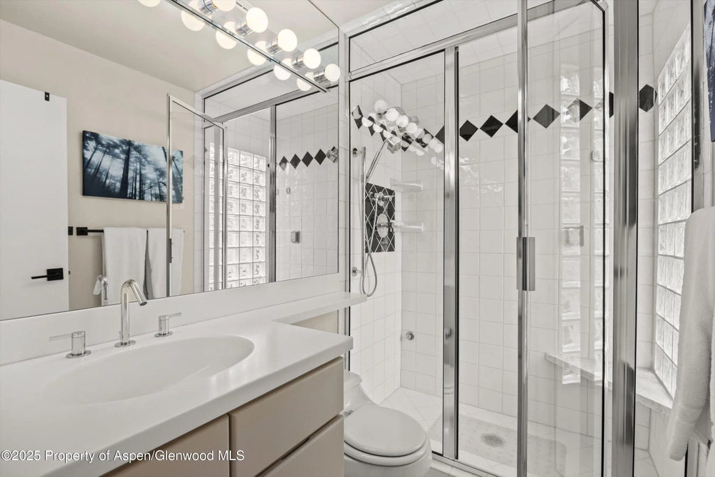 10 of 16 - 926 Waters Avenue 301, Aspen, CO