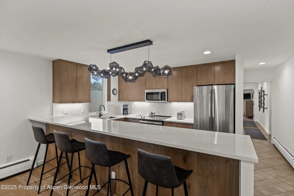 7 of 16 - 926 Waters Avenue 301, Aspen, CO