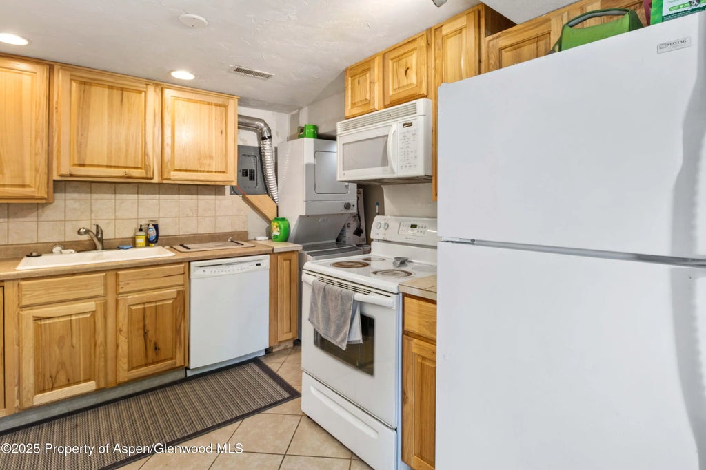 13 of 25 - 732 Minter Avenue, Glenwood Springs, CO