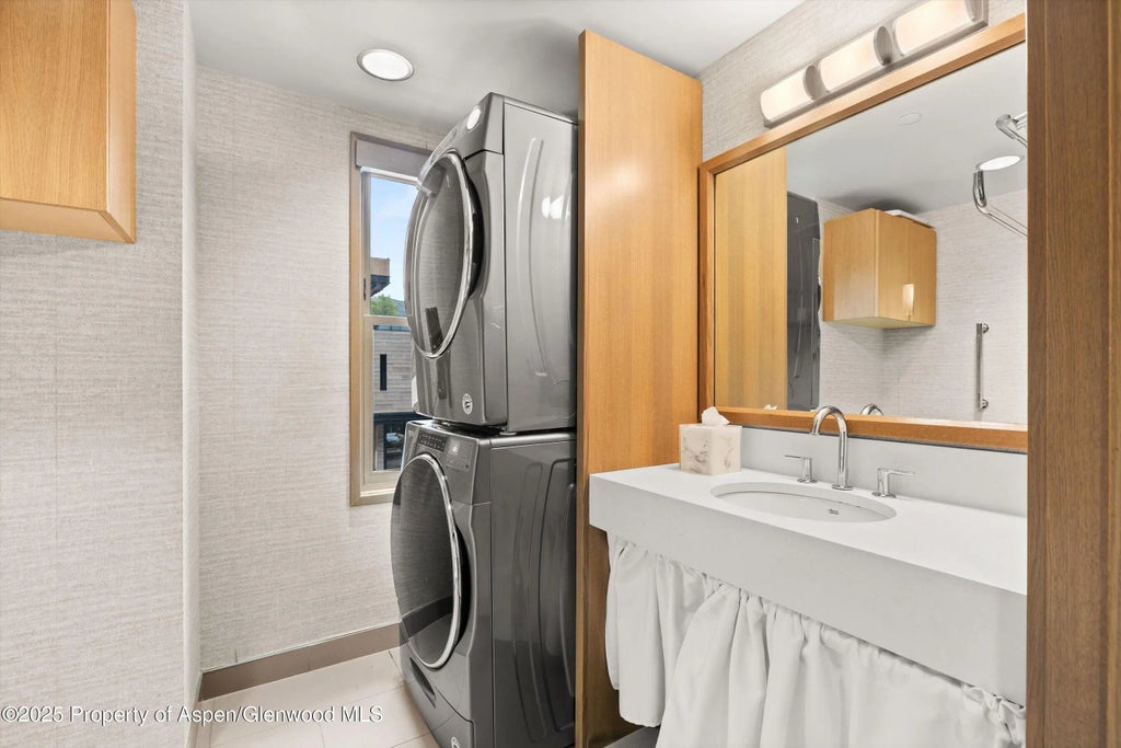 45 of 61 - 122 W Main Street, Aspen, CO