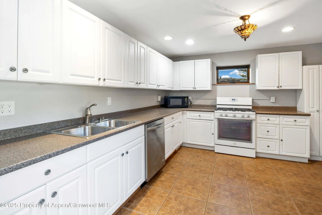38 of 40 - 228 Midland Point Road, Carbondale, CO