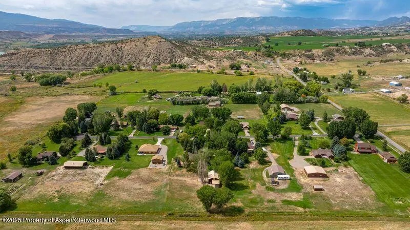 2 of 31 - 3724 County Road 214, Silt, CO