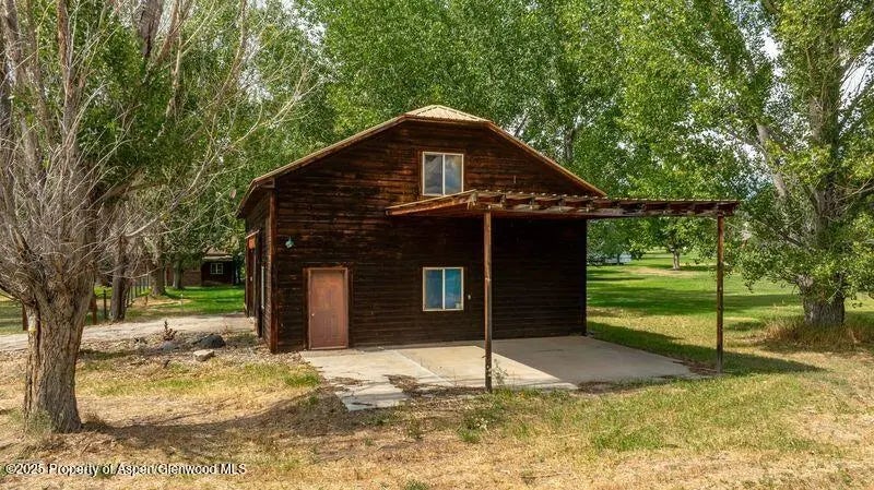 25 of 31 - 3724 County Road 214, Silt, CO