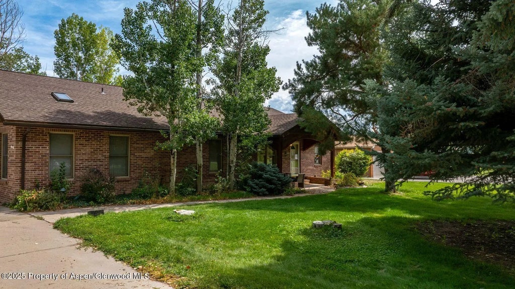 7 of 31 - 3724 County Road 214, Silt, CO