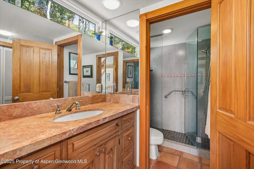 19 of 37 - 927 Red Mountain Road, Aspen, CO