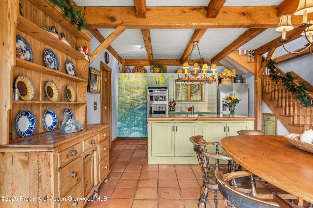 9 of 37 - 927 Red Mountain Road, Aspen, CO