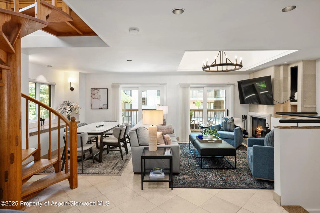 2 of 31 - 650 S Monarch Street Unit 11, Aspen, CO
