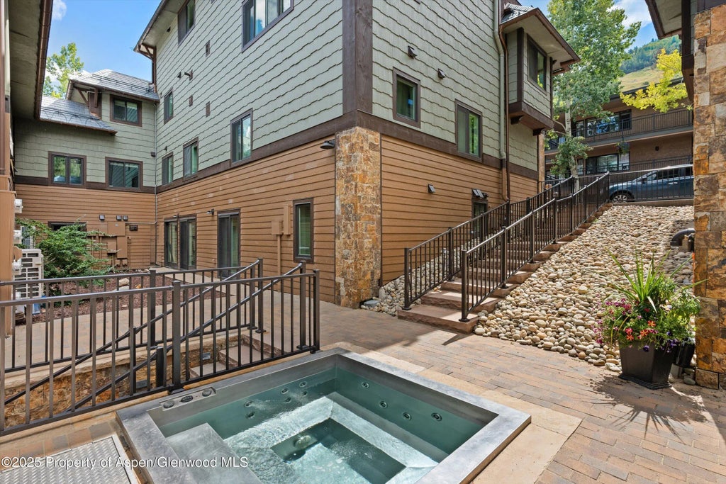 30 of 31 - 650 S Monarch Street Unit 11, Aspen, CO