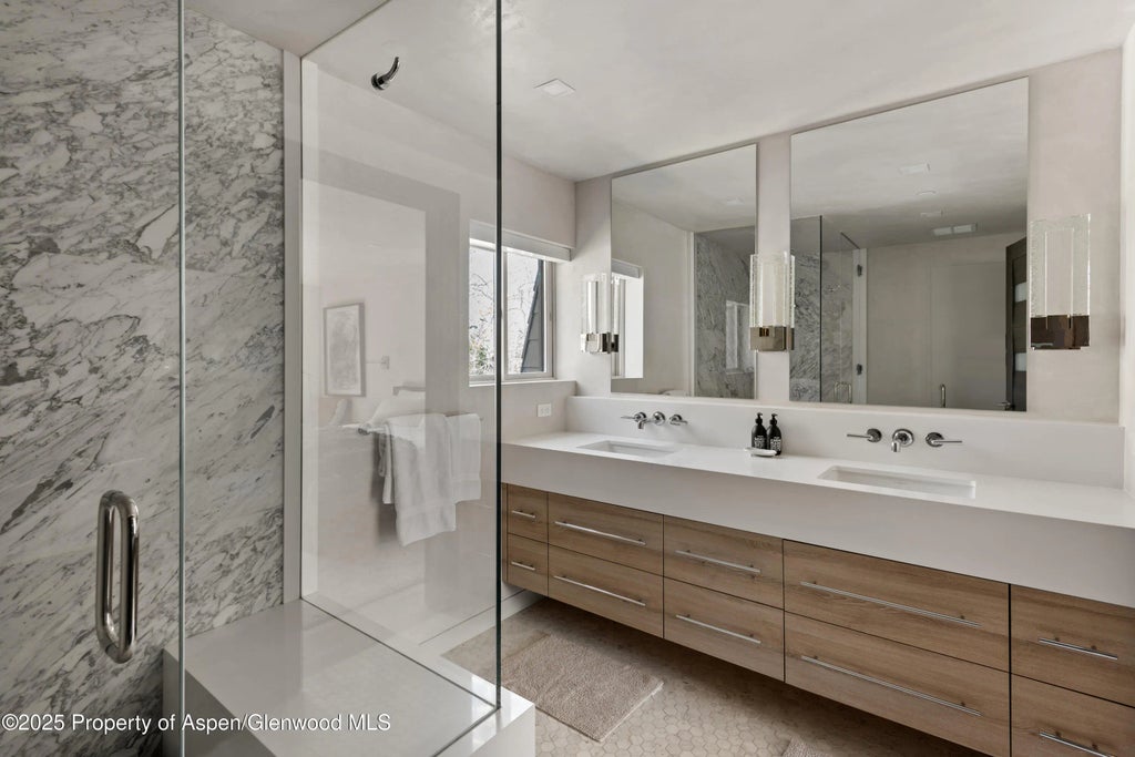 12 of 19 - 124 E Durant Avenue 7, Aspen, CO