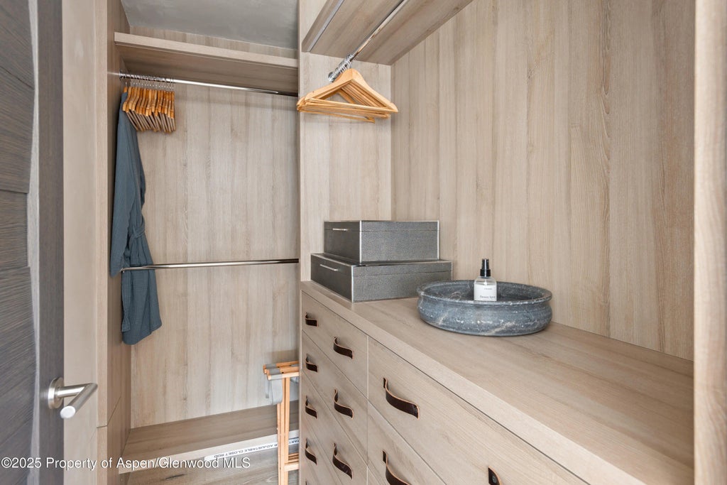 13 of 19 - 124 E Durant Avenue 7, Aspen, CO