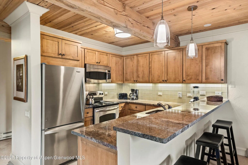 5 of 21 - 855 Carriage Way Summit 203, Snowmass Village, CO