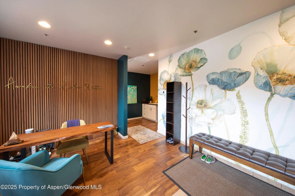 711 E Valley Road 202a, Basalt