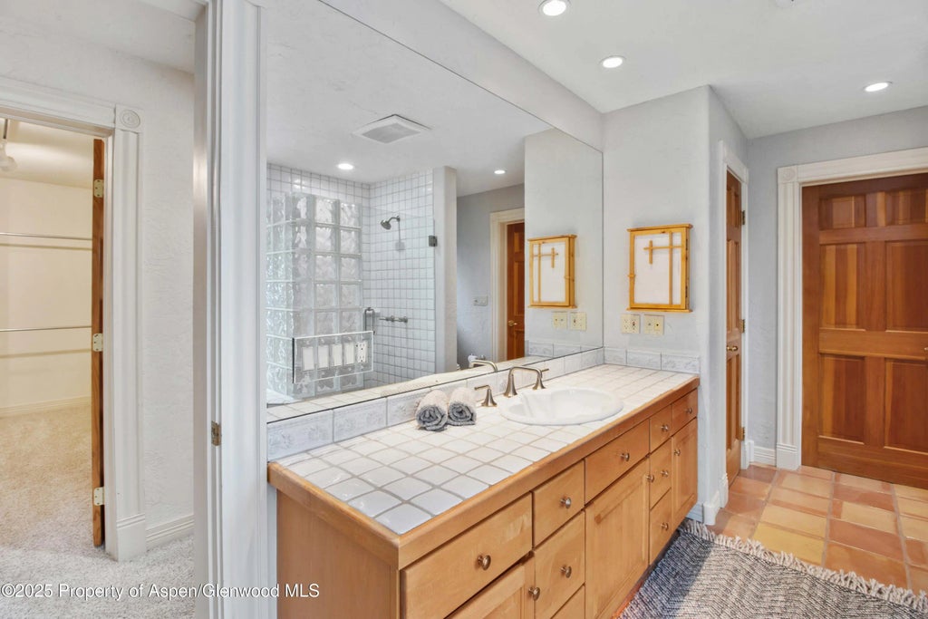 21 of 38 - 703 Silver Oak Drive, Glenwood Springs, CO