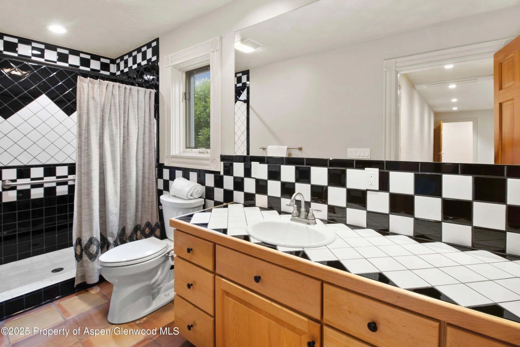 22 of 38 - 703 Silver Oak Drive, Glenwood Springs, CO