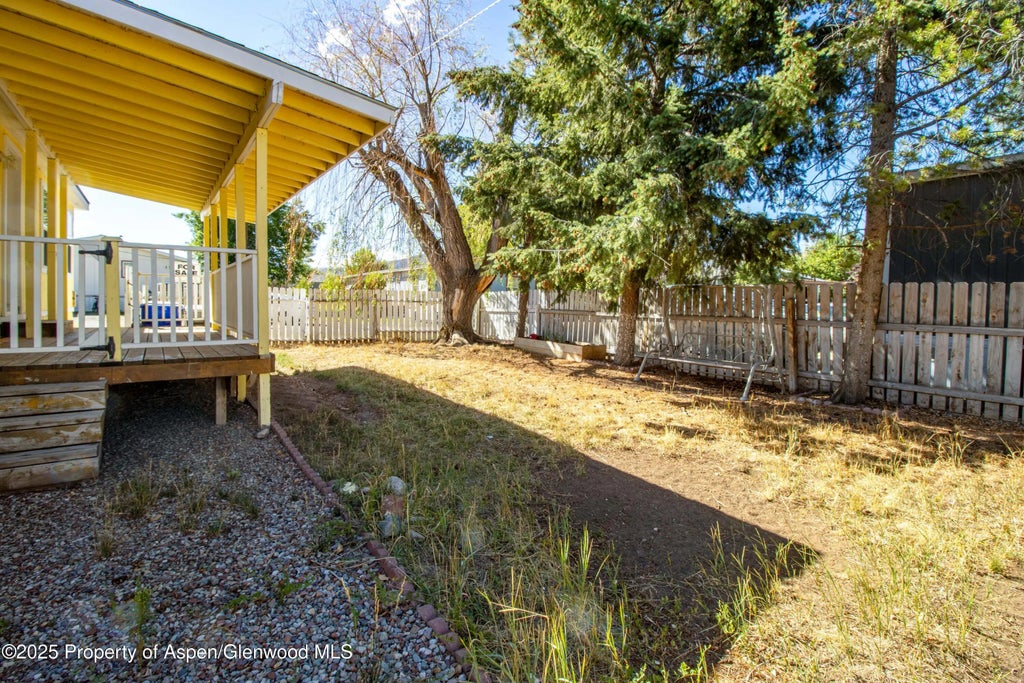 23 of 24 - 161 James Circle, ElJebel, CO