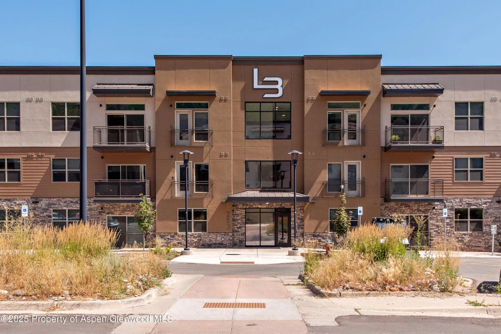 2 of 45 - 253 Wulfsohn Road 322, Glenwood Springs, CO