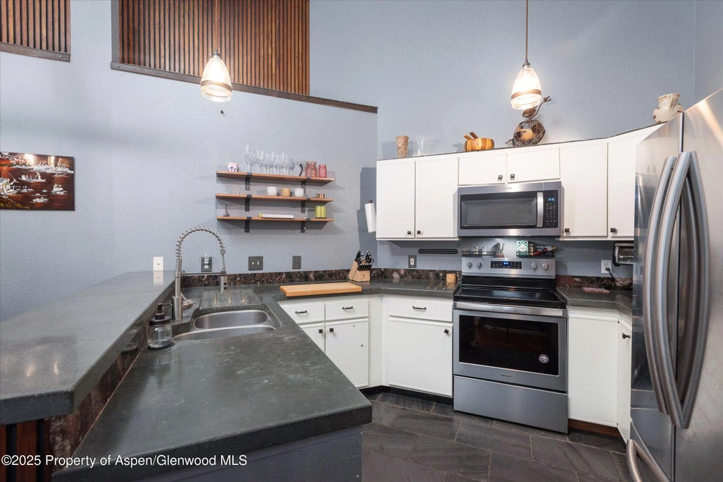 4 of 14 - 7203 Elk Lane, Basalt, CO