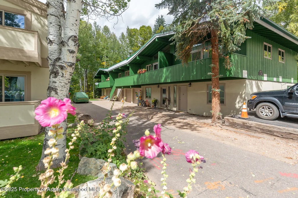 20 of 20 - 415 Park Circle 5, Aspen, CO