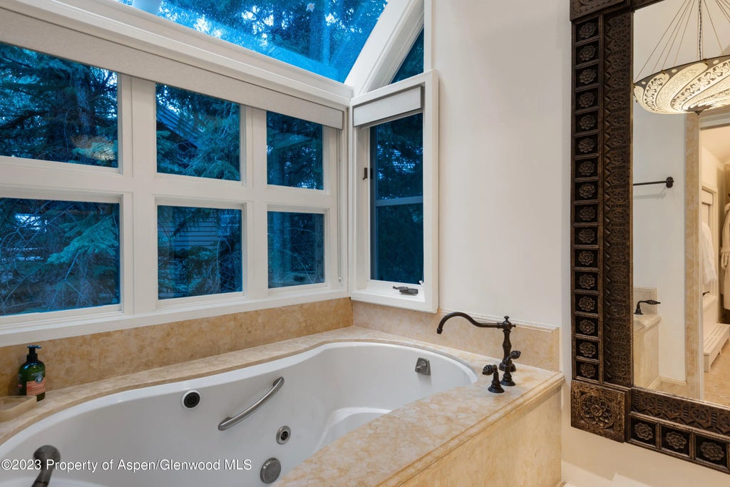 28 of 43 - 901 Ute Avenue, Aspen, CO