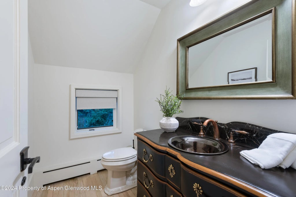 13 of 40 - 901 Ute Avenue, Aspen, CO