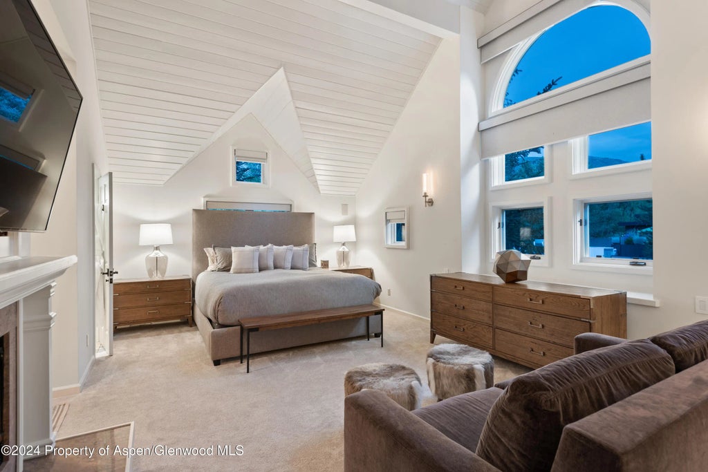 14 of 40 - 901 Ute Avenue, Aspen, CO