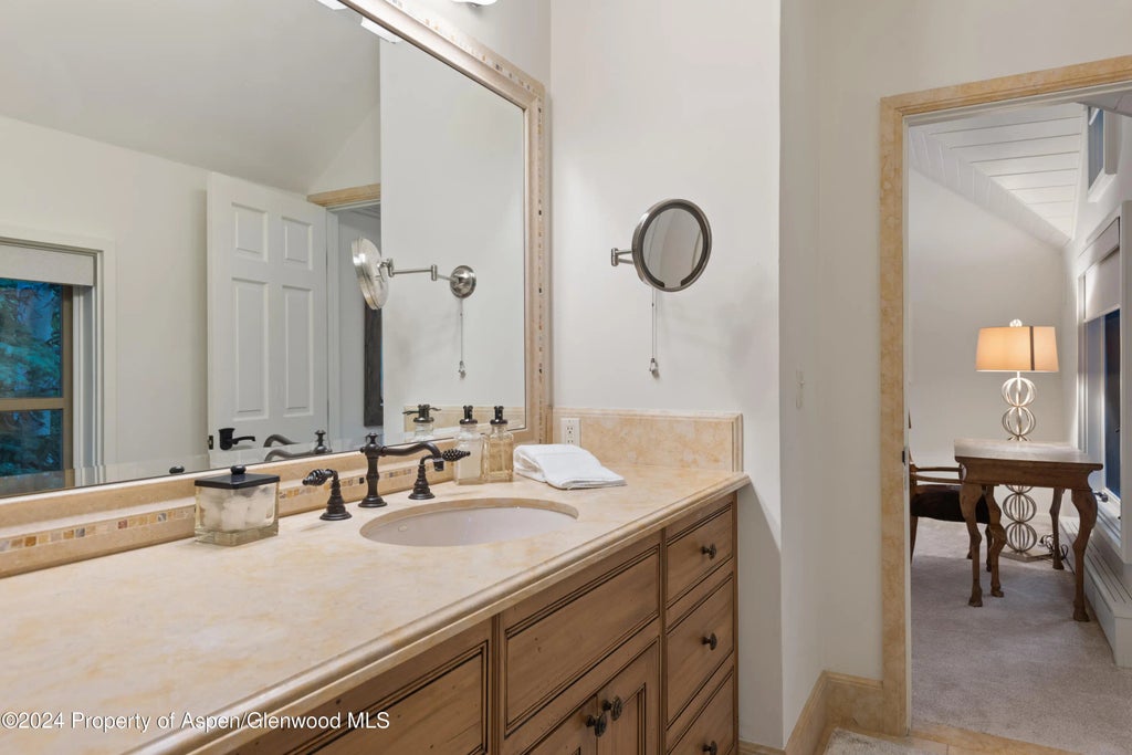 20 of 40 - 901 Ute Avenue, Aspen, CO