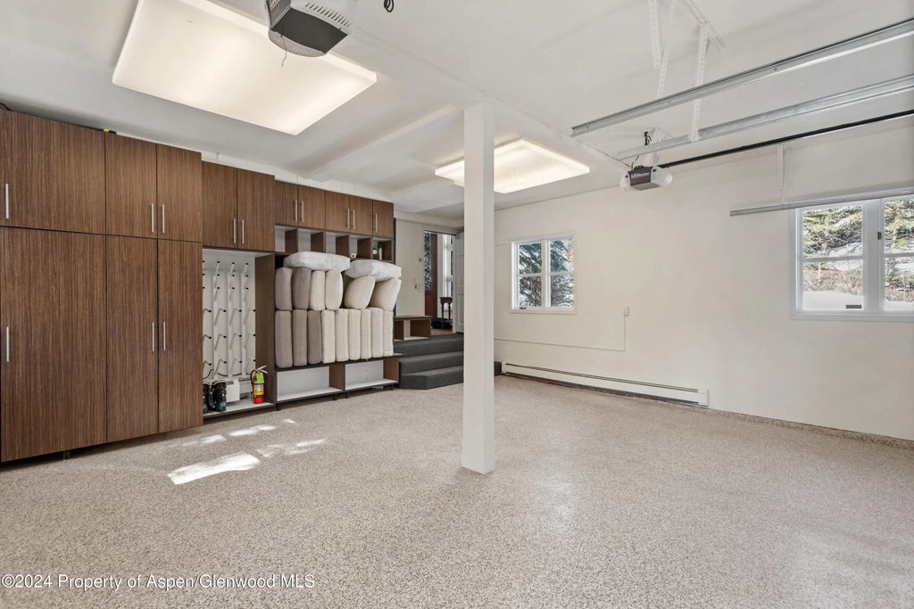 35 of 40 - 901 Ute Avenue, Aspen, CO
