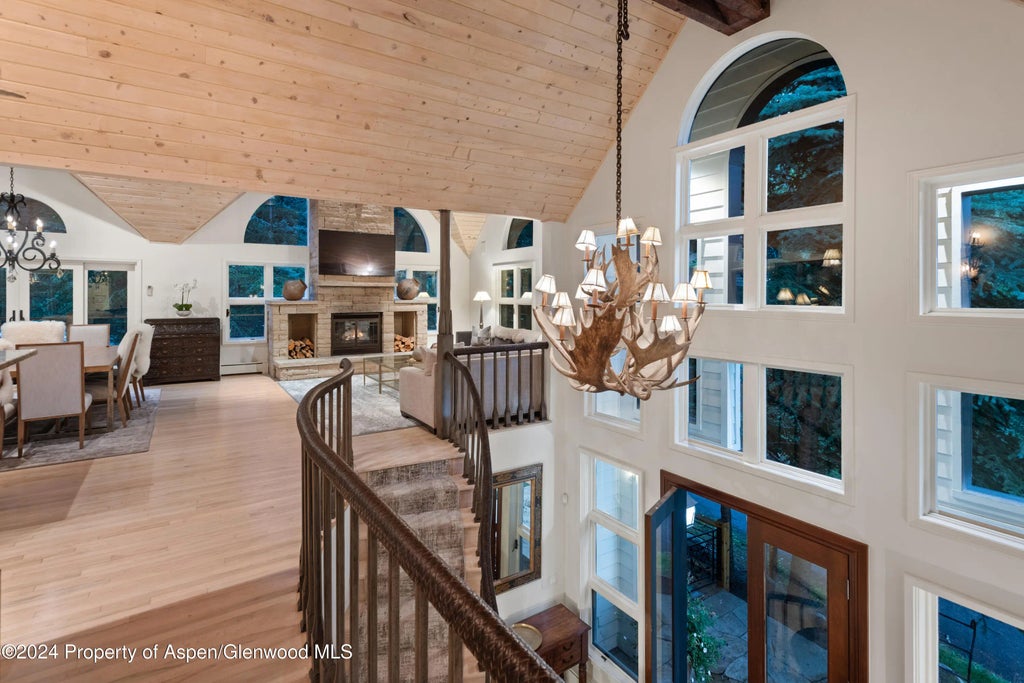 8 of 40 - 901 Ute Avenue, Aspen, CO