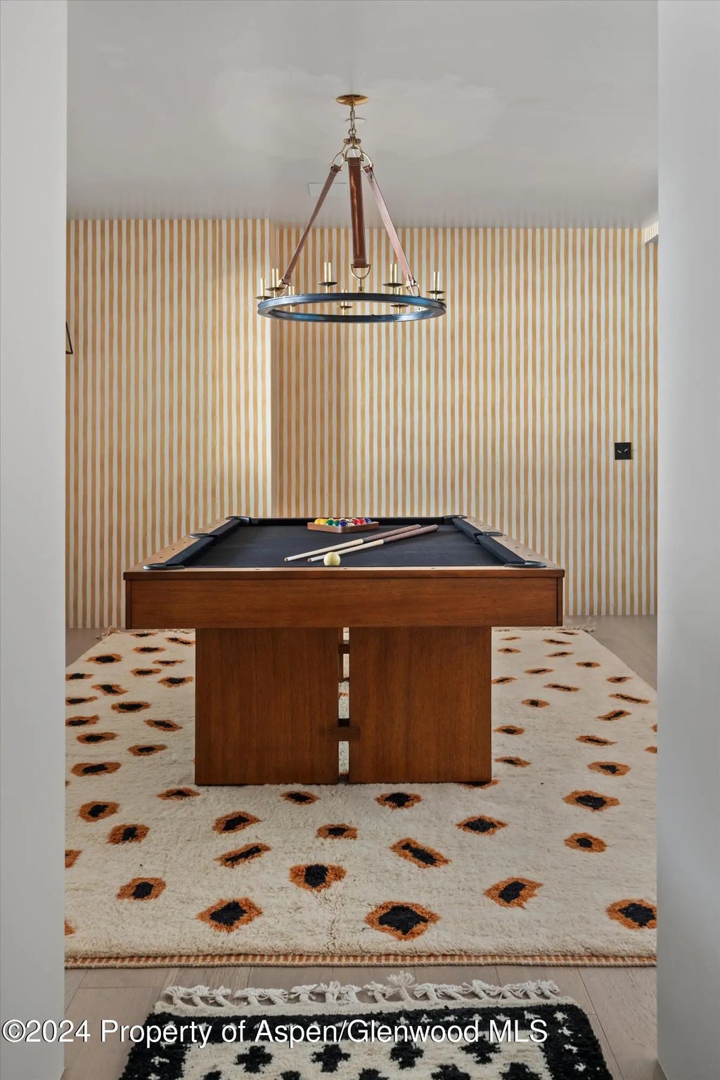 38 of 63 - 931 N Hayden Road, Aspen, CO