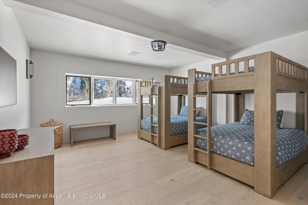 41 of 63 - 931 N Hayden Road, Aspen, CO