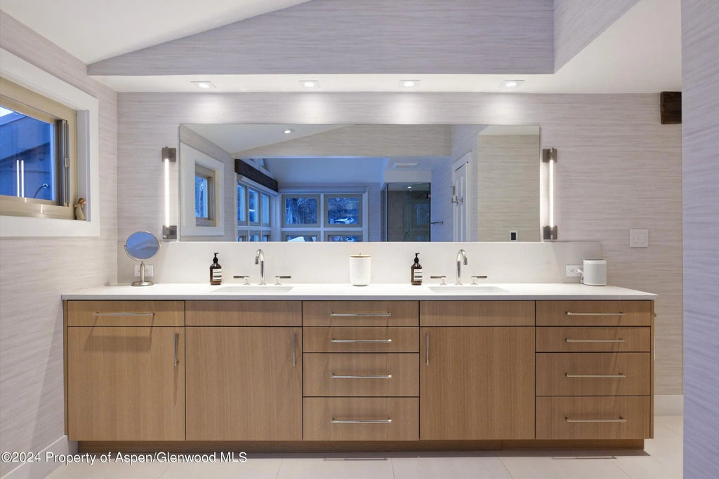 17 of 31 - 123 Larkspur Lane, Aspen, CO