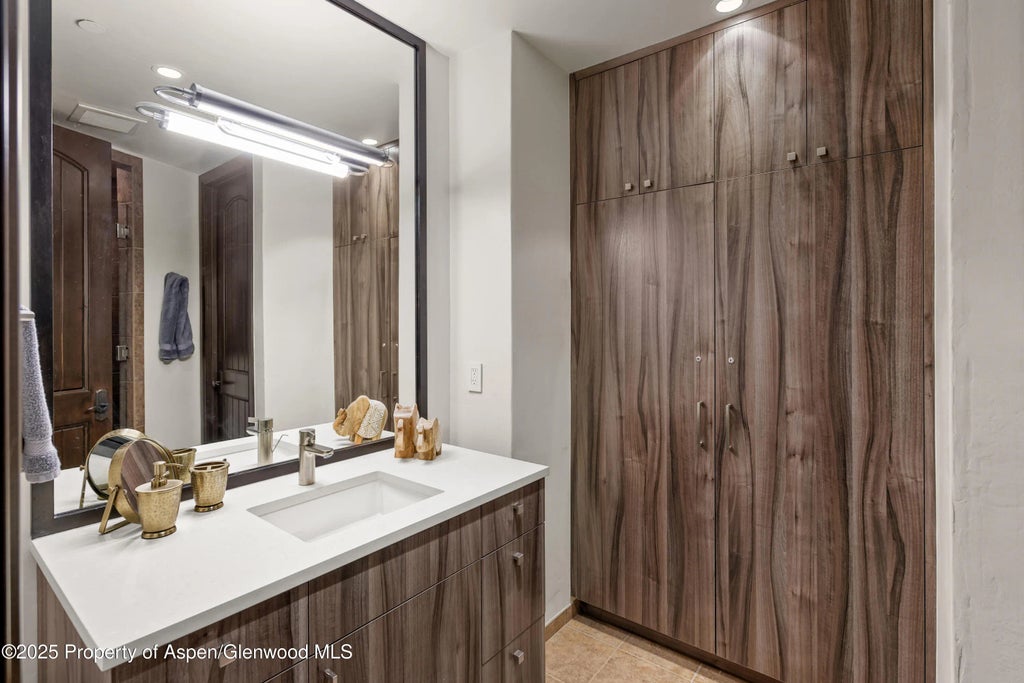 19 of 27 - 42553 Highway 82, Aspen, CO