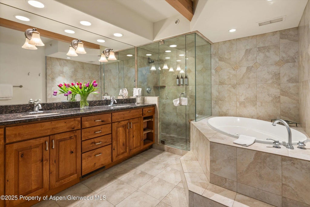 14 of 37 - 600 Carriage Way K9&10, Snowmass Village, CO