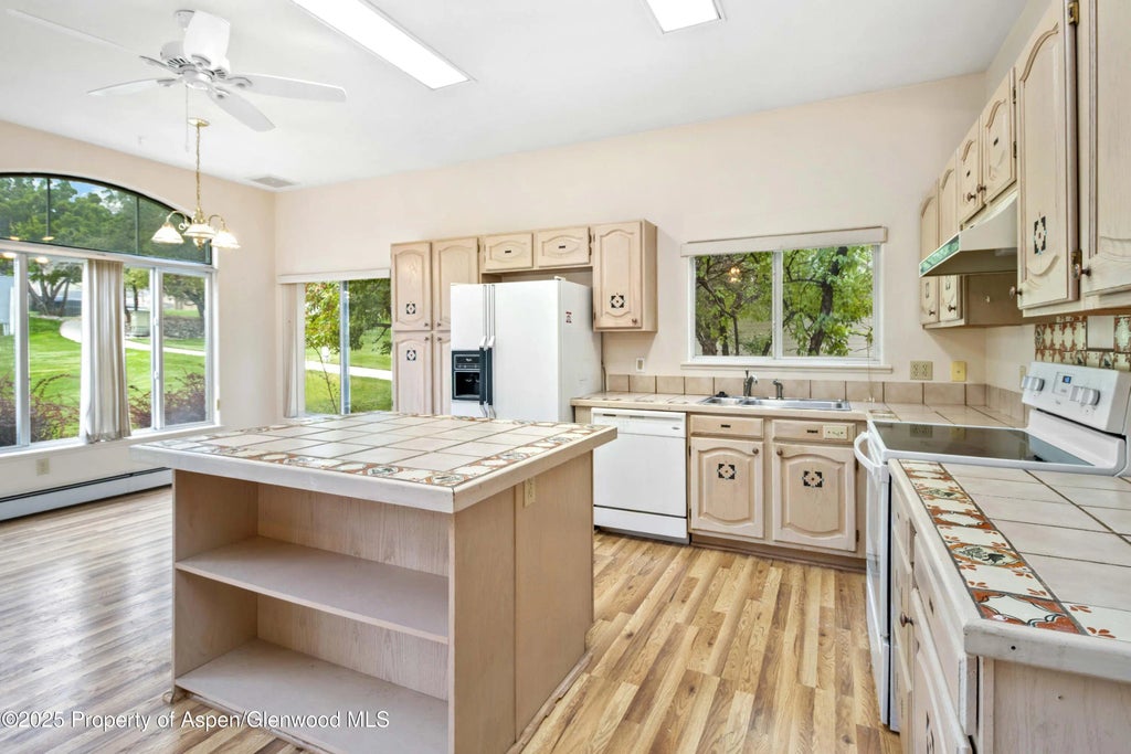 7 of 26 - 62 Limberpine Circle, Parachute, CO