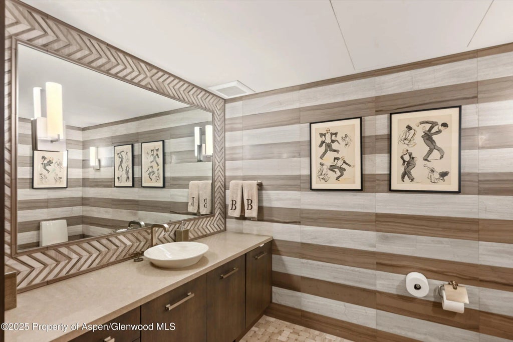 7 of 18 - 630 E Hyman Avenue 203, 204, 205 & 206, Aspen, CO