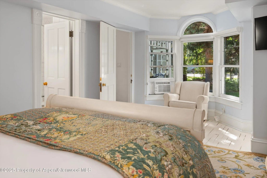 17 of 39 - 200 W Hopkins Avenue, Aspen, CO