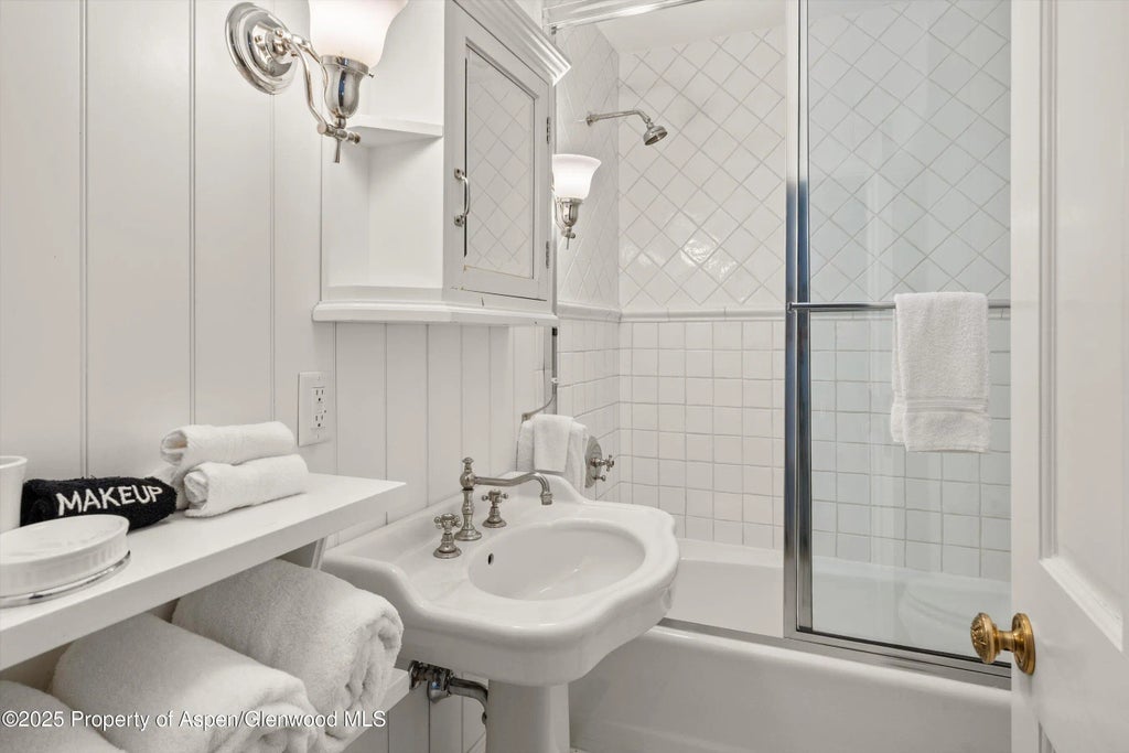 18 of 39 - 200 W Hopkins Avenue, Aspen, CO