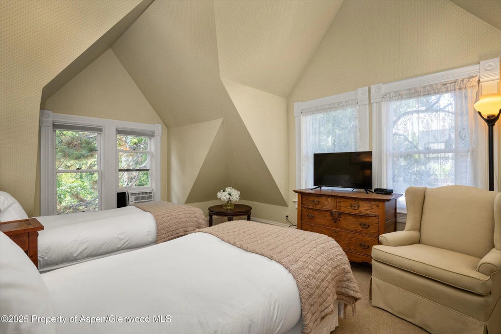 22 of 39 - 200 W Hopkins Avenue, Aspen, CO