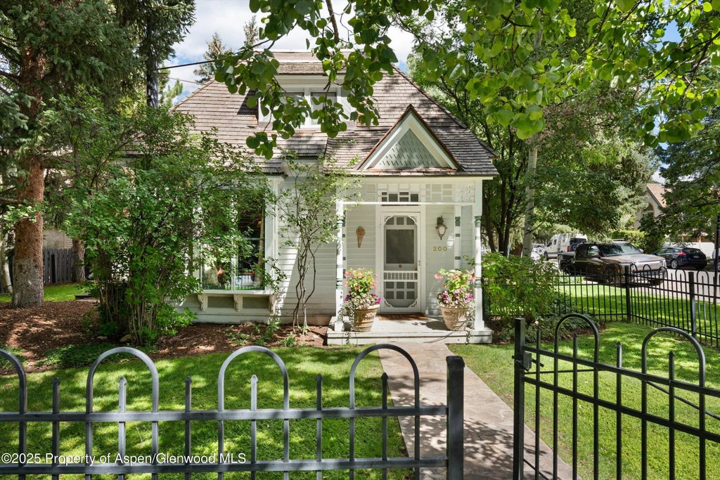 33 of 39 - 200 W Hopkins Avenue, Aspen, CO