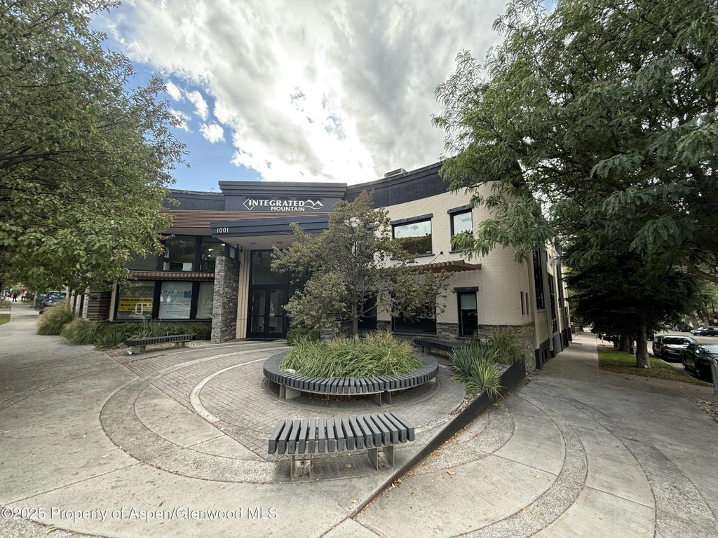 1 of 4 - 1001 Grand Avenue 101, Glenwood Springs, CO