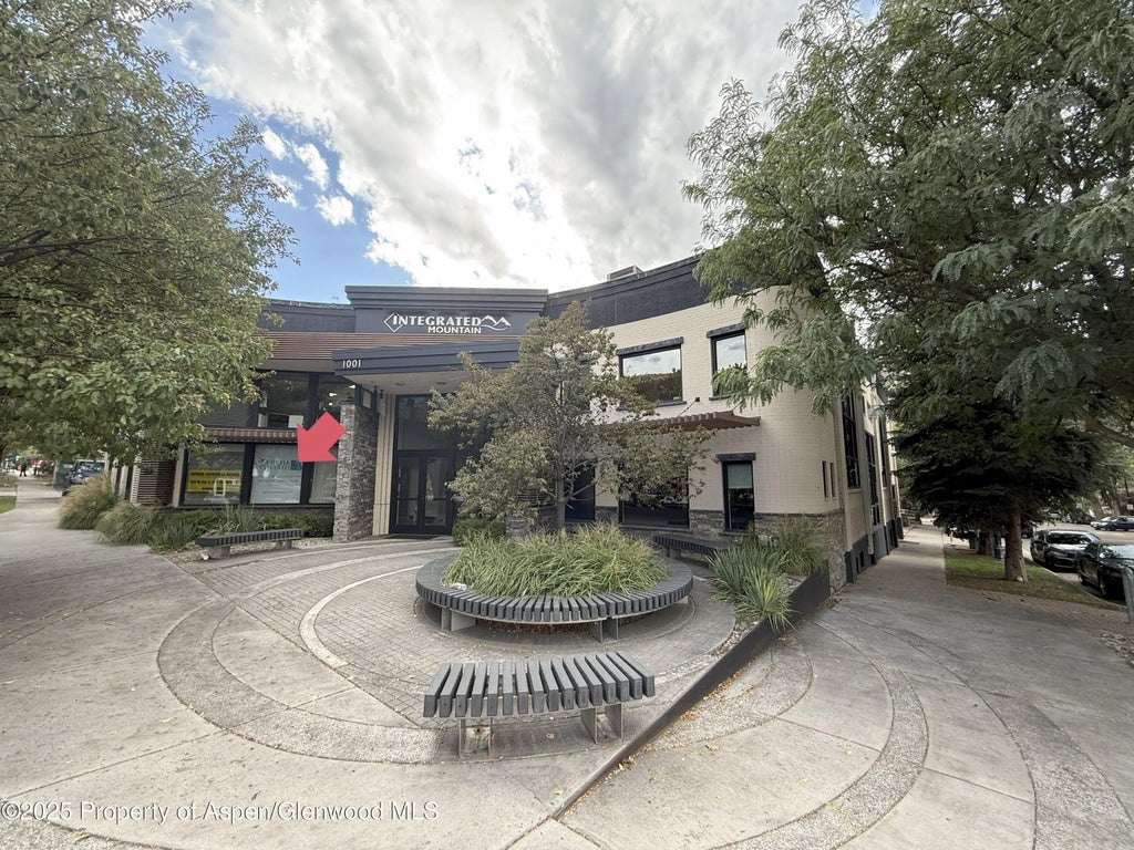 2 of 4 - 1001 Grand Avenue 101, Glenwood Springs, CO