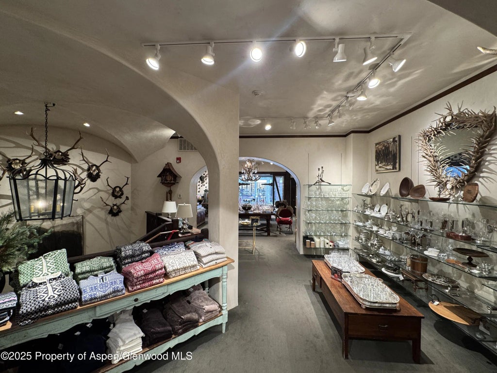 7 of 23 - 419 E Cooper Avenue, Aspen, CO