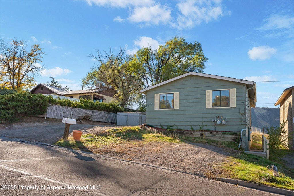 13 of 33 - 411 E 1st Street, Rifle, CO