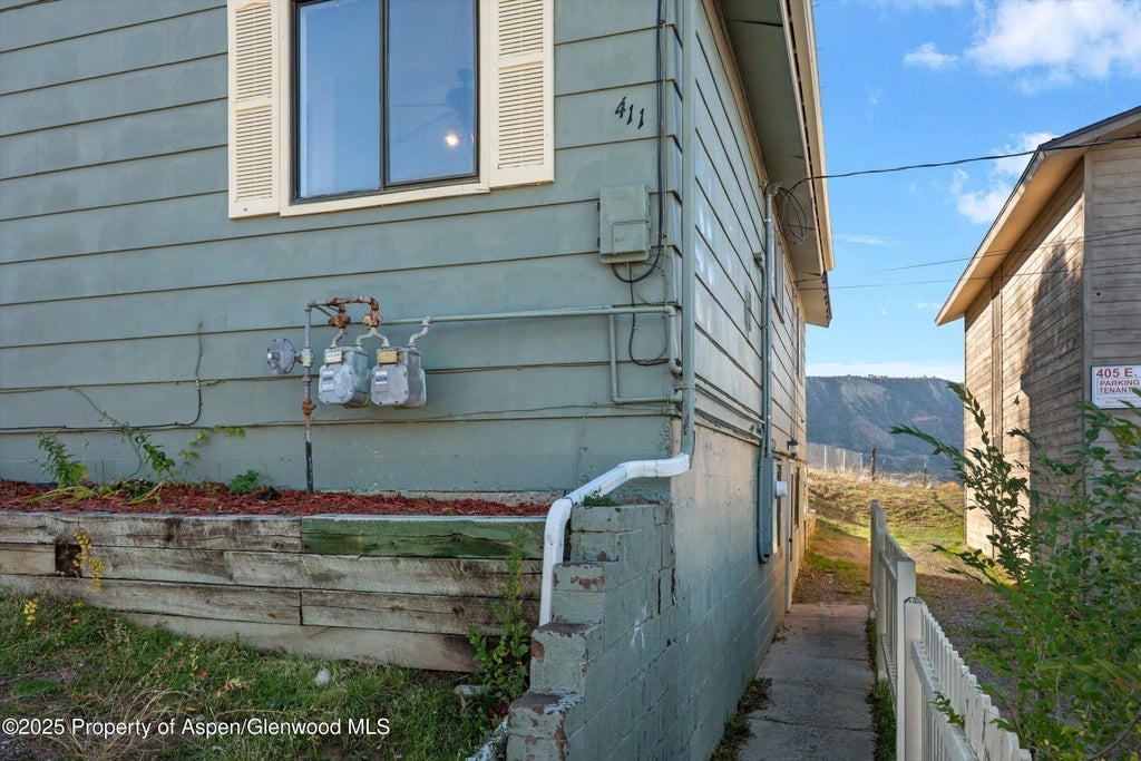 15 of 33 - 411 E 1st Street, Rifle, CO