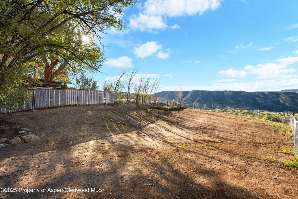 26 of 33 - 411 E 1st Street, Rifle, CO