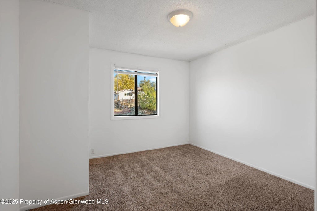 8 of 33 - 411 E 1st Street, Rifle, CO