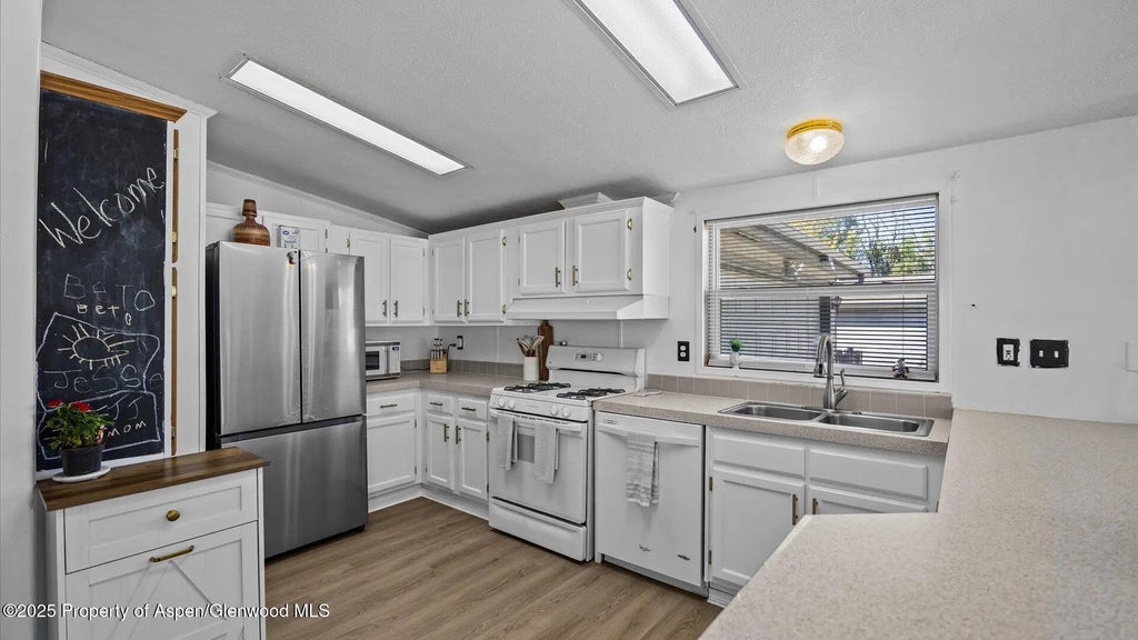 14 of 39 - 26 Baker Hill Place, Parachute, CO