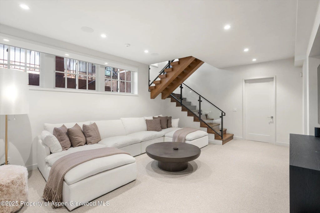 27 of 43 - 971 Ute Avenue, Aspen, CO